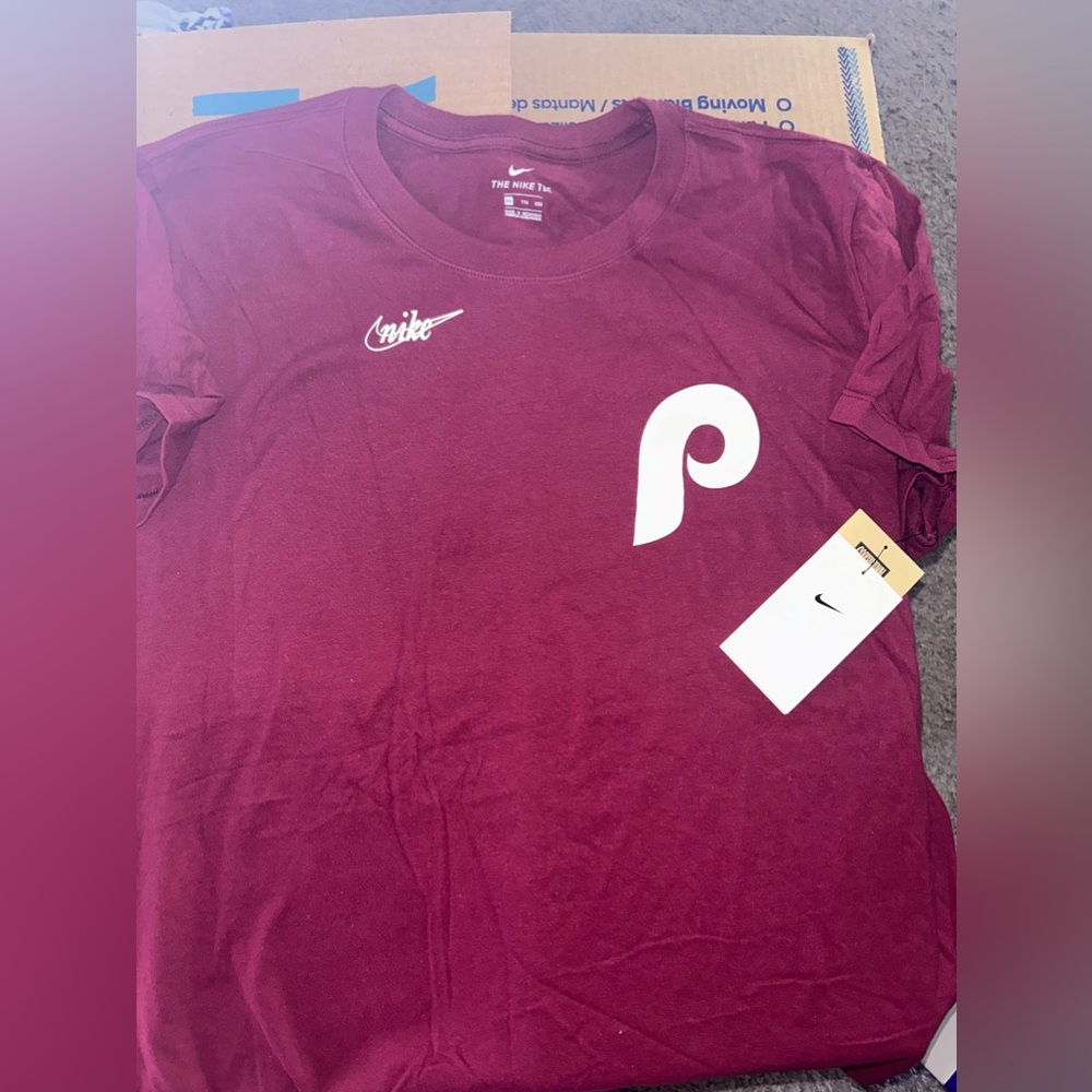 Phillies Nike Women’s Shirt